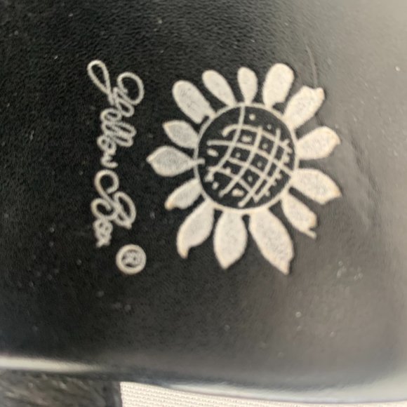 Yellow Box sandals - Picture 3 of 3